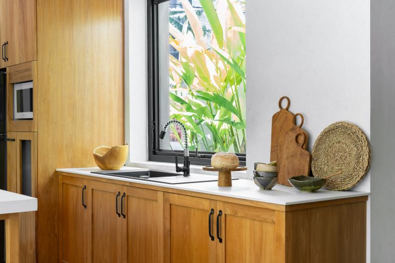 Product: Kitchen & Table ware made from waste