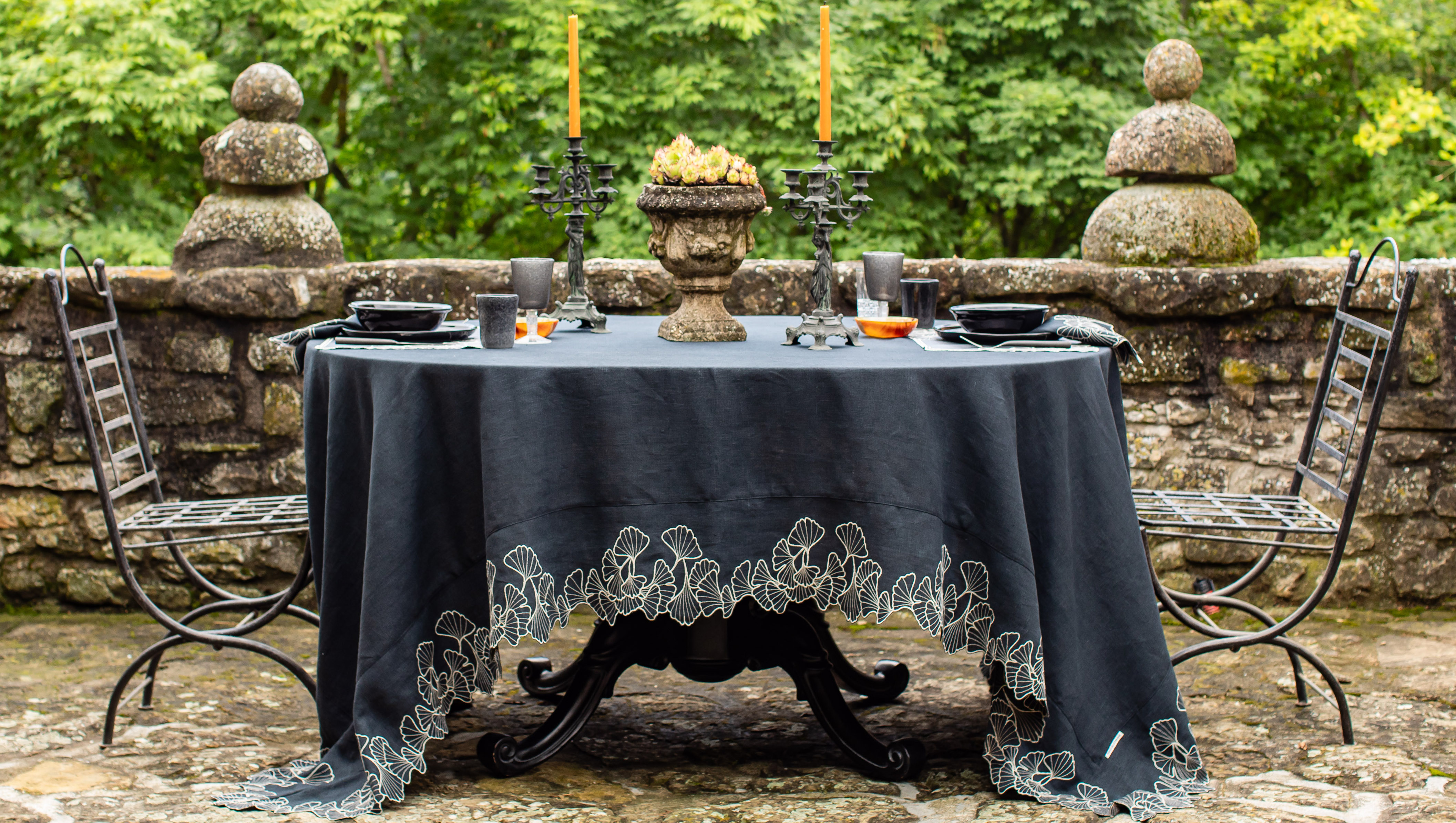Italian handcrafted tablecloths