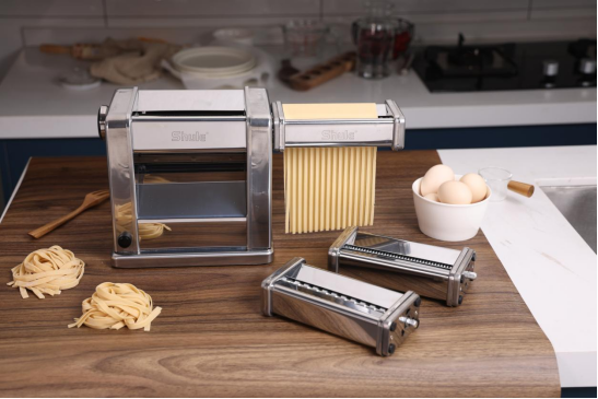 Electric pasta maker